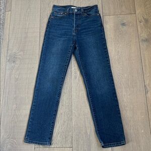 Levi's Wedgie Straight Stretch Size 26